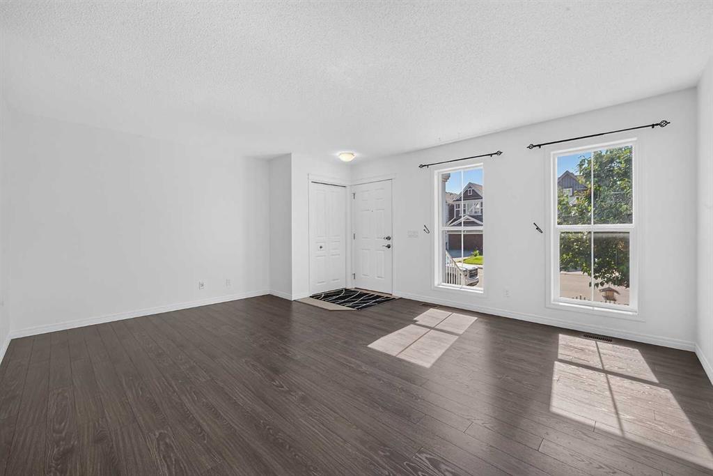 Picture for 330 Auburn Meadows Boulevard SE