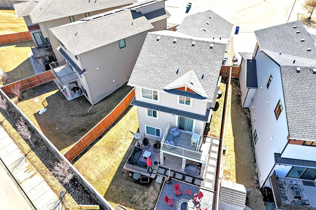 Picture for 35 Walden Mount SE
