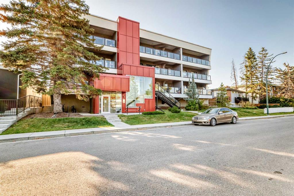 Picture for 202, 1629 38 Street SW