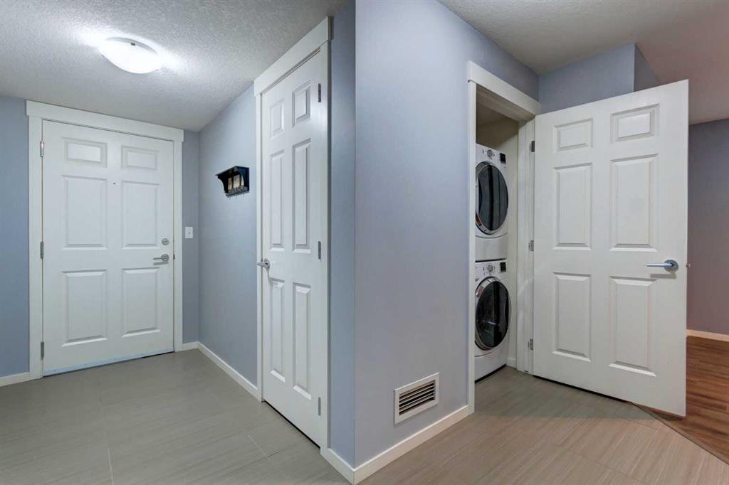 Picture for 2114, 755 Copperpond Boulevard SE