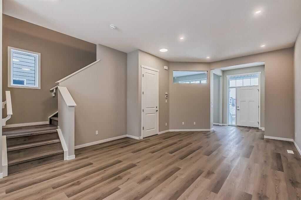 Picture for 1040 Mahogany Boulevard SE
