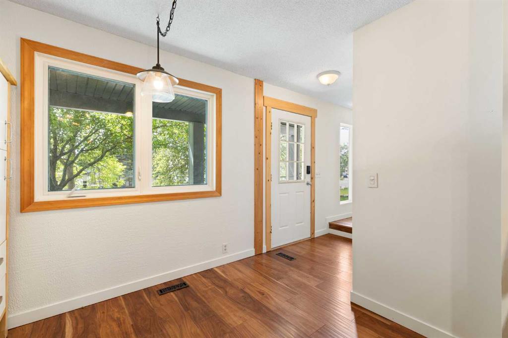 Picture for 84 Abingdon Crescent NE