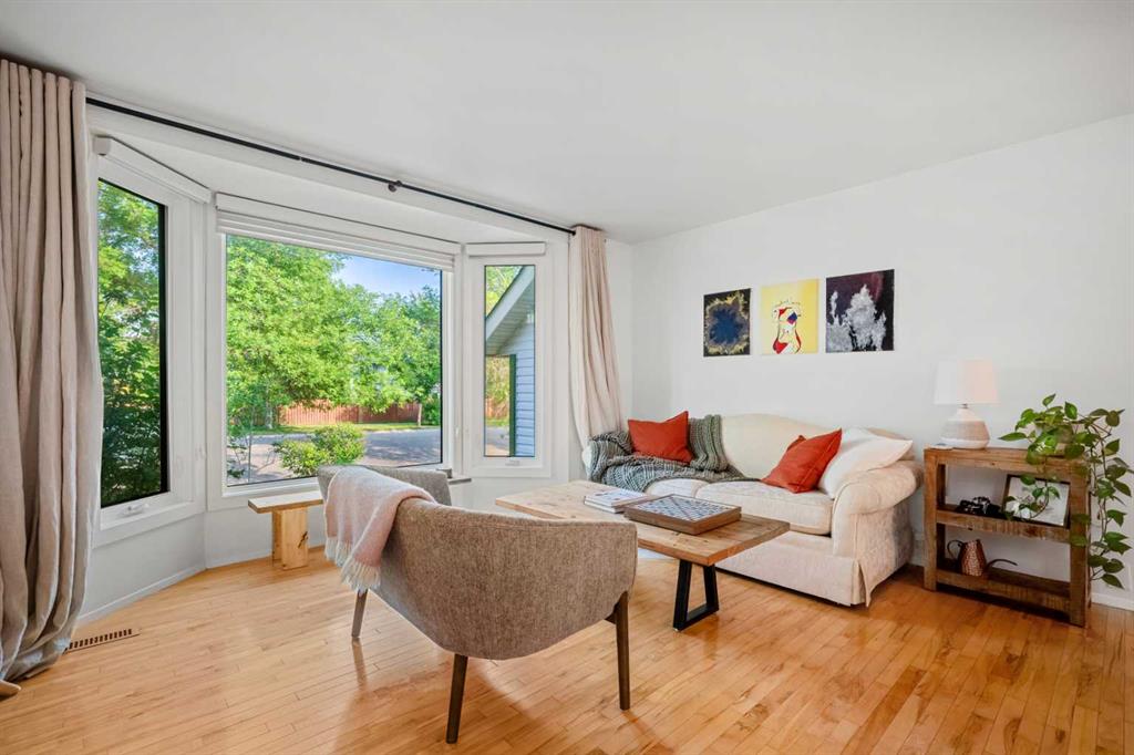 Picture for 148 Woodridge Drive SW