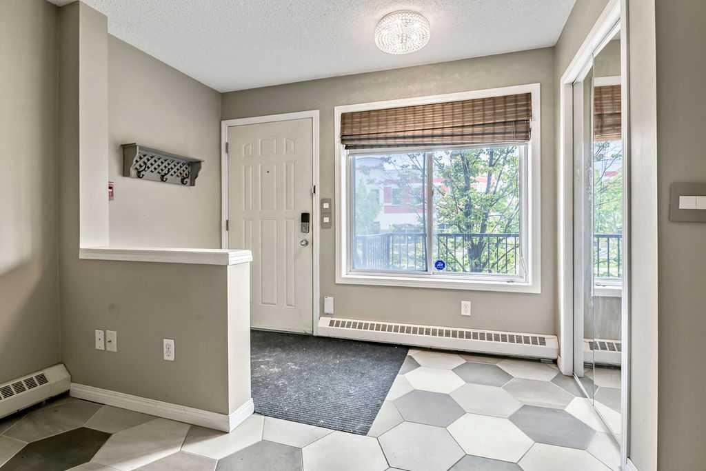 Picture for 2, 21 Mckenzie Towne Gate SE