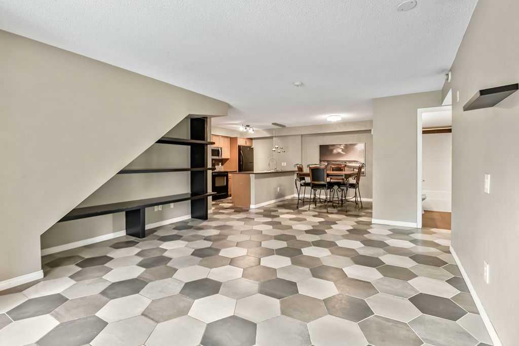 Picture for 2, 21 Mckenzie Towne Gate SE