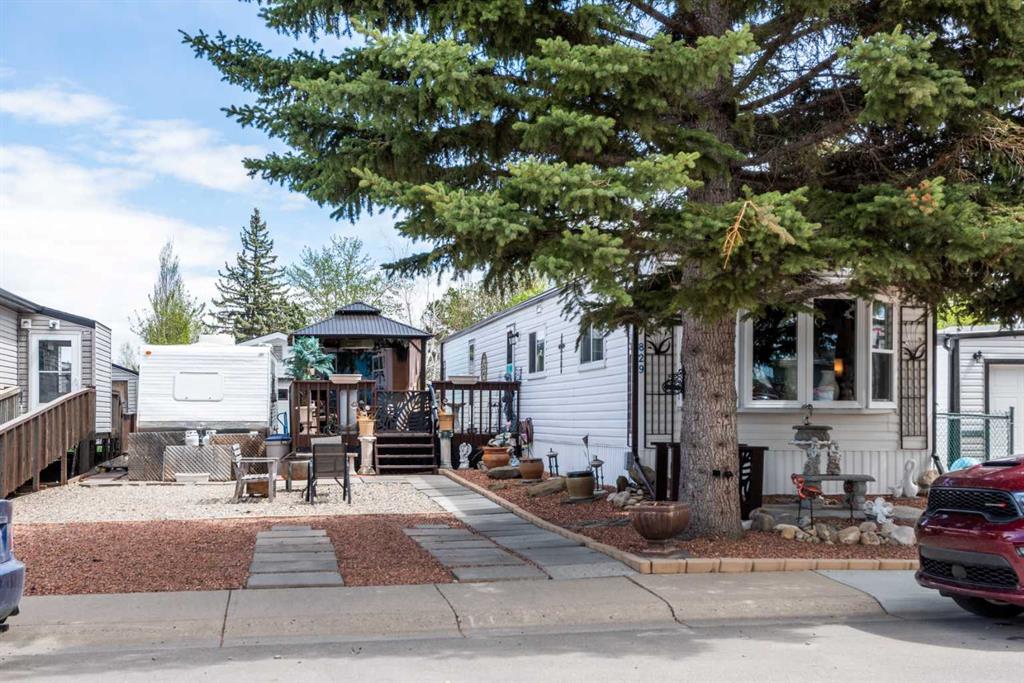 Picture for 829 Bayview Road 
