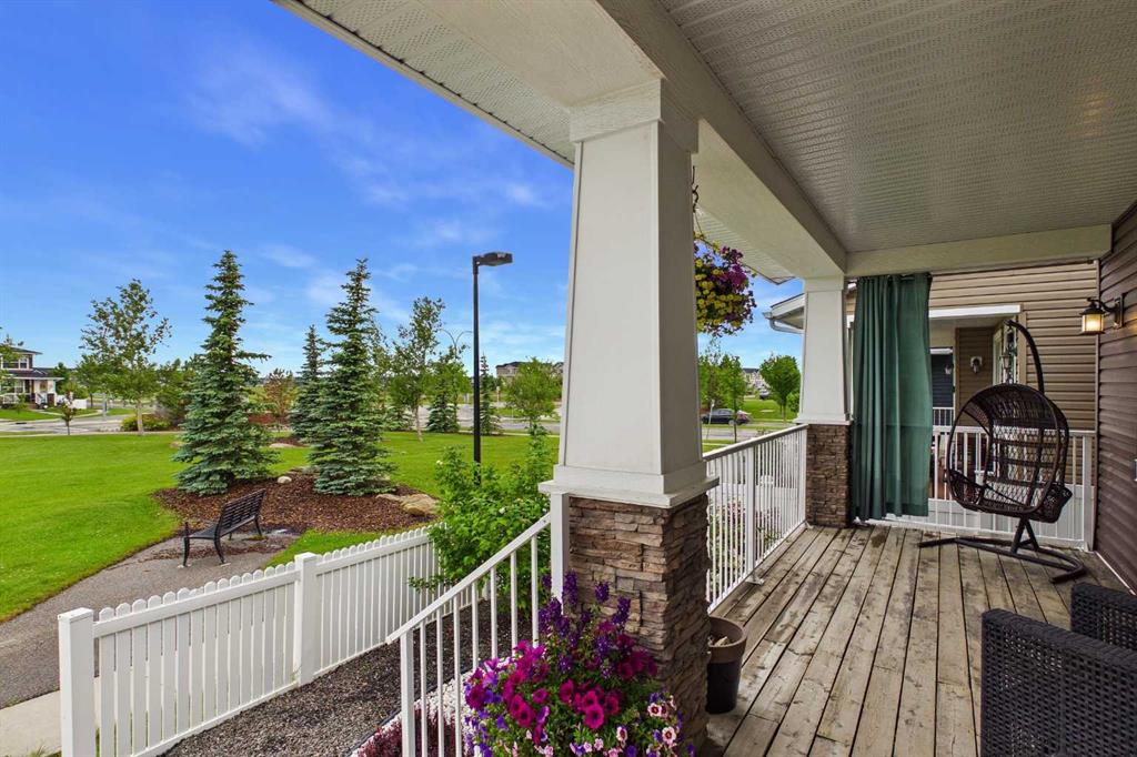 Picture for 83 Redstone Gardens NE