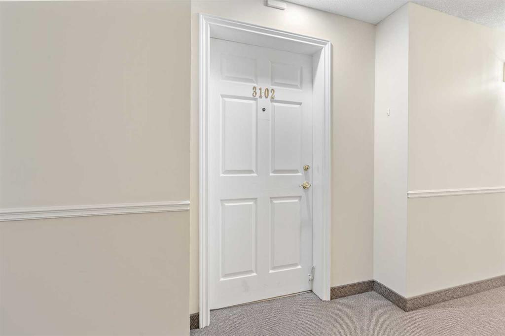Picture for 3102, 3102 Hawksbrow Point NW