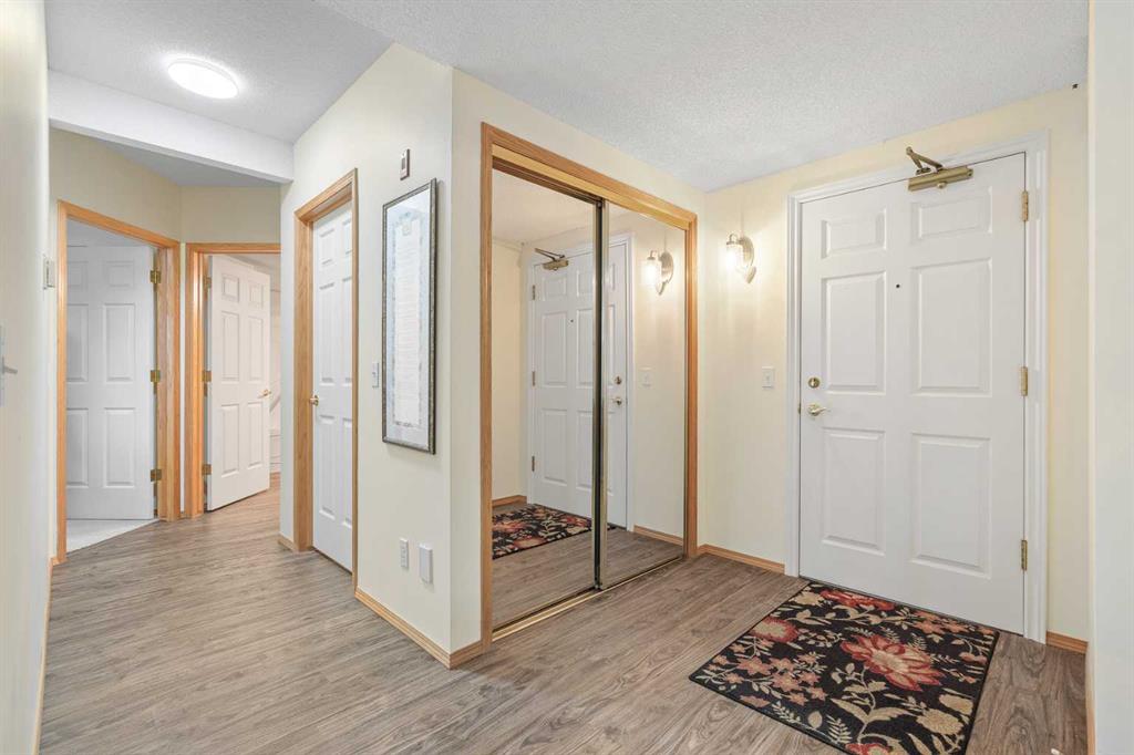 Picture for 3102, 3102 Hawksbrow Point NW