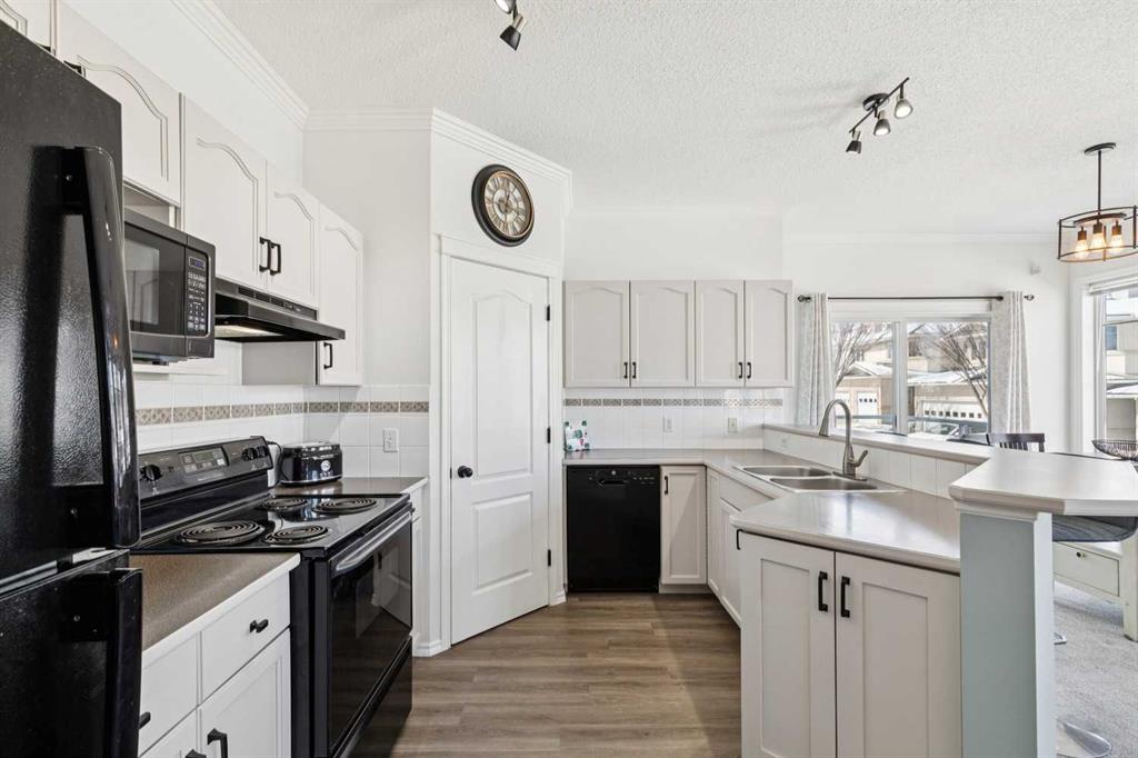 Picture for 40 Edgeridge Terrace NW