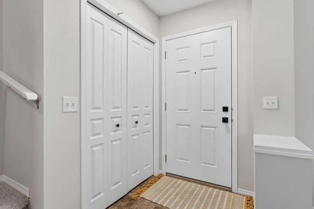 Picture for 115 Elgin Meadows View SE