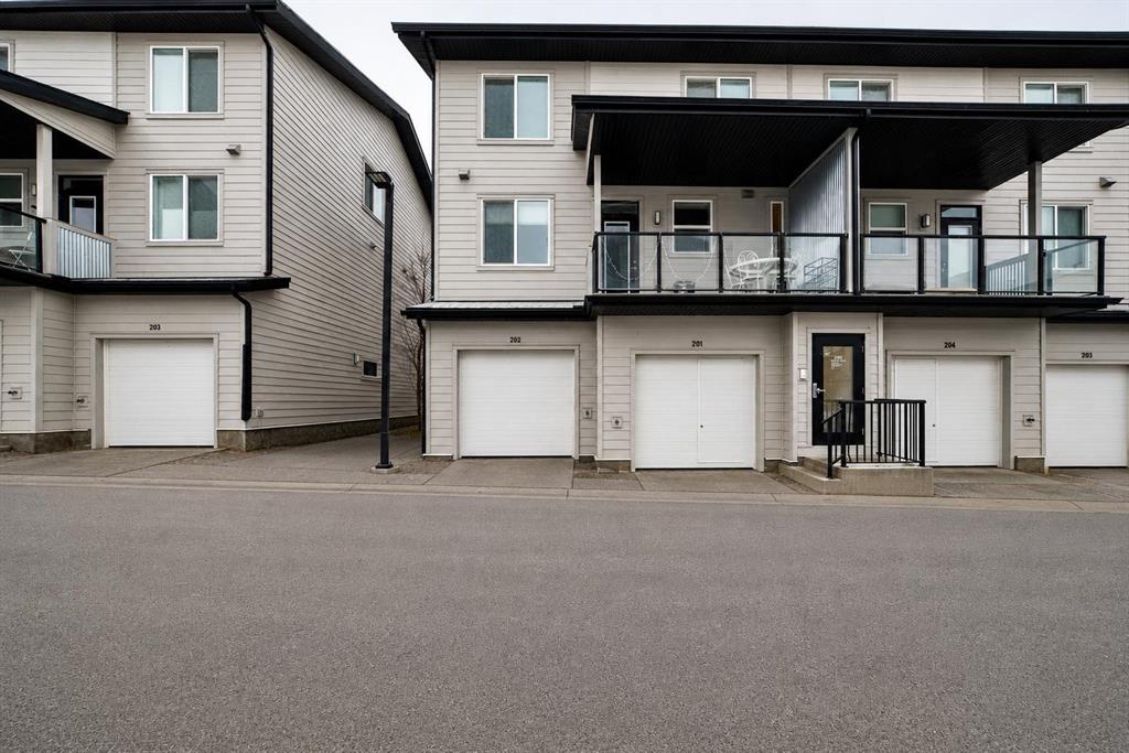 Picture for 202, 245 Redstone  NE