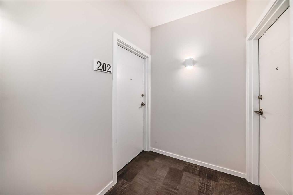 Picture for 202, 245 Redstone  NE