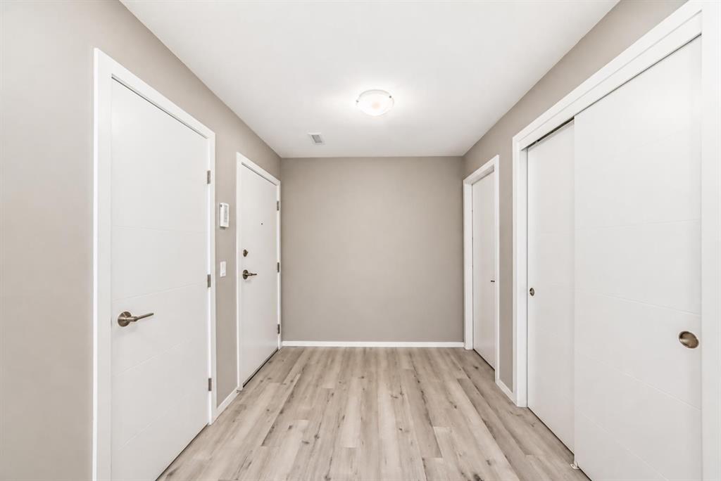 Picture for 202, 245 Redstone  NE