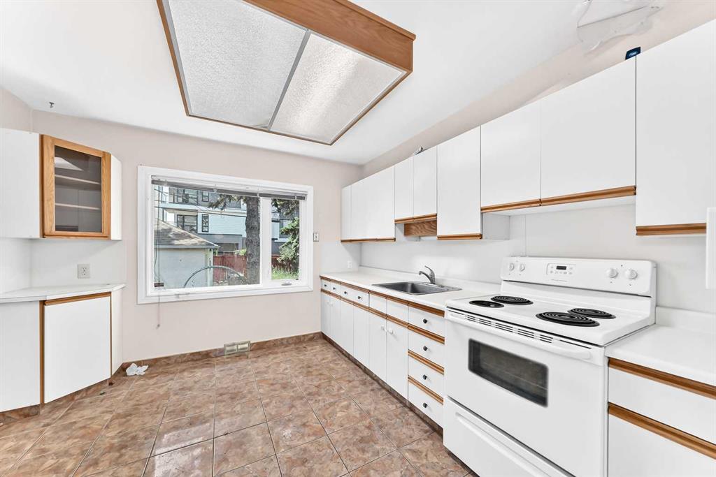 Picture for 1703 32 Street SW