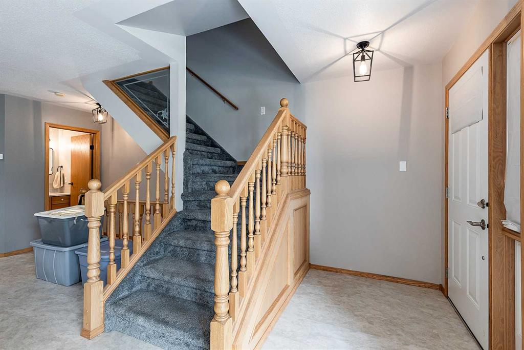 Picture for 502, 165 South Ridge Drive SE