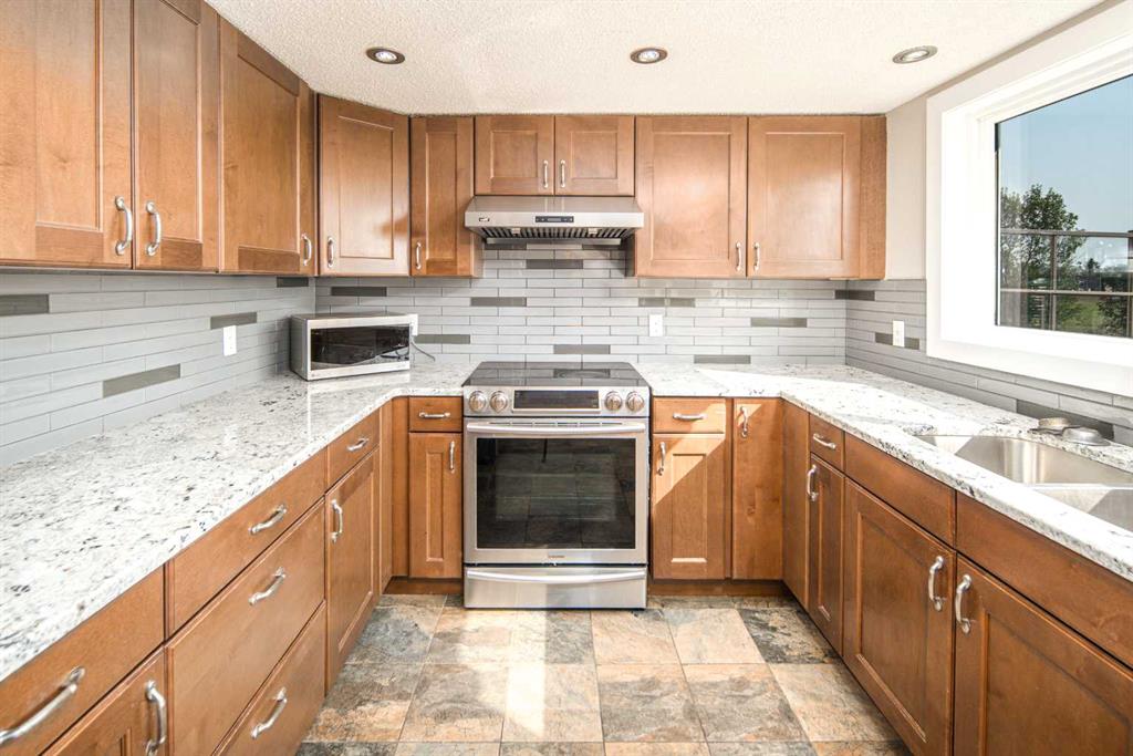 Picture for 131 Edgebrook Close NW