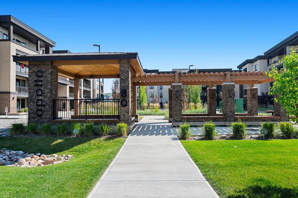 Picture for 3308, 80 Greenbriar Place NW