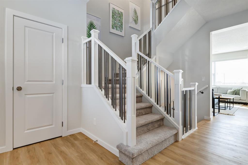 Picture for 79 Creekside Rise SW