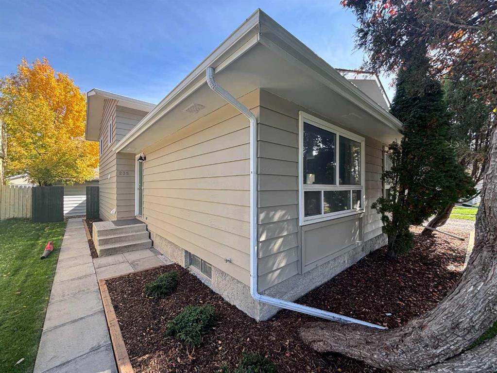 Picture for 235 Shawcliffe Circle SW