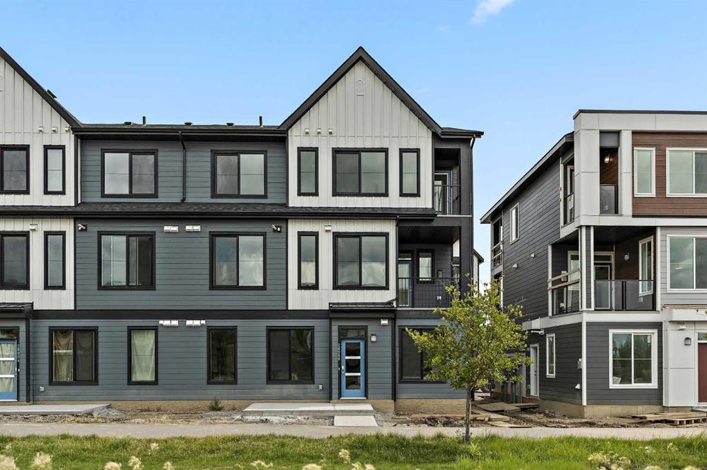 Picture for 301, 255 Rowmont Boulevard NW