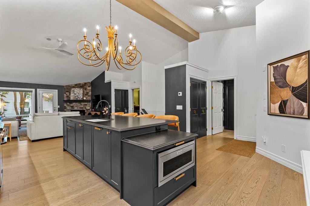 Picture for 33 Douglasview Park SE