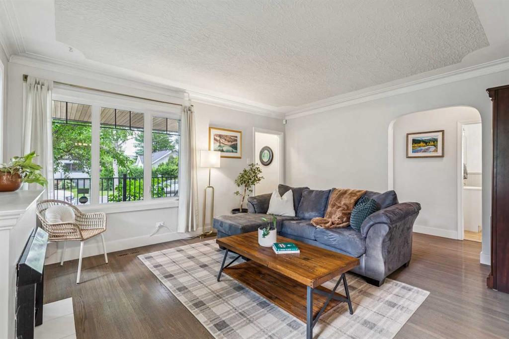 Picture for 1644 16 Street SE