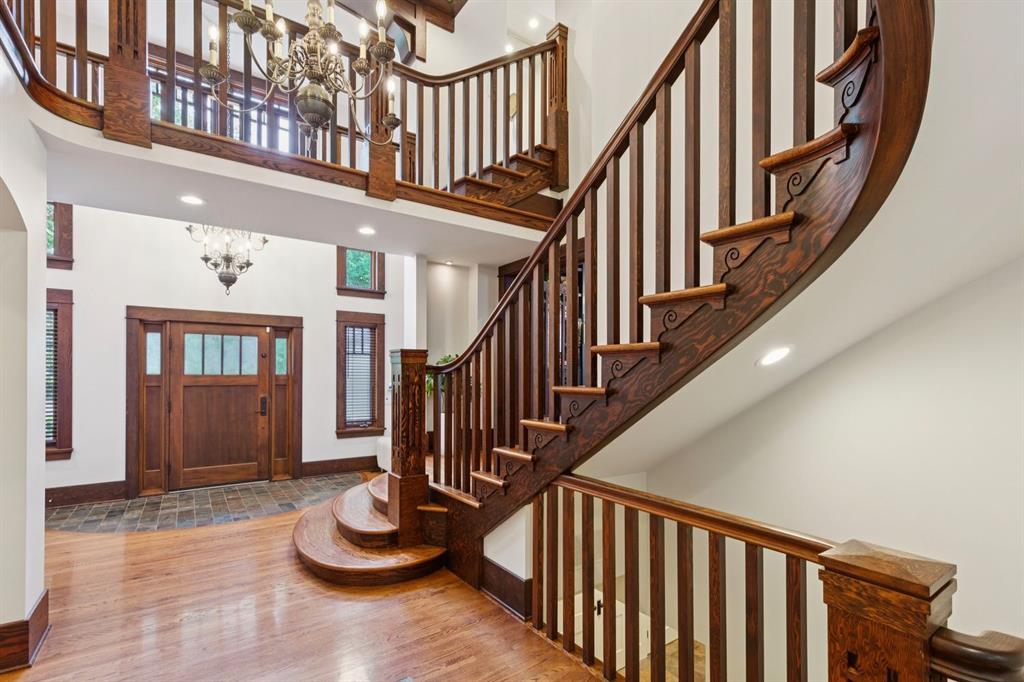 Picture for 2703 Carleton Street SW