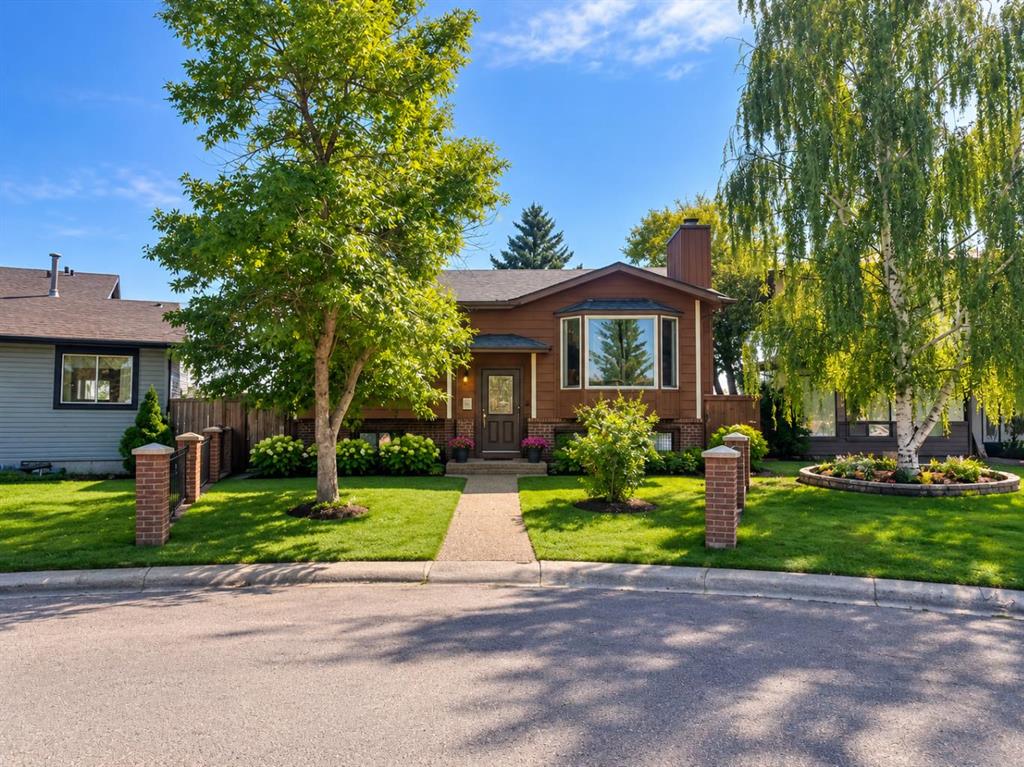 Picture for 27 Castlebrook Court NE