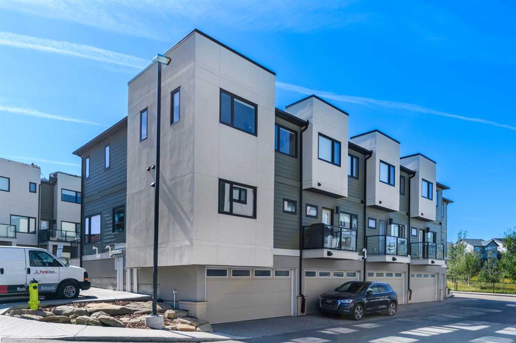 Picture for 301, 218 Sherwood Square NW