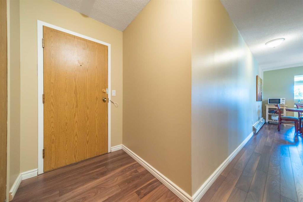 Picture for 409, 333 Garry Crescent NE