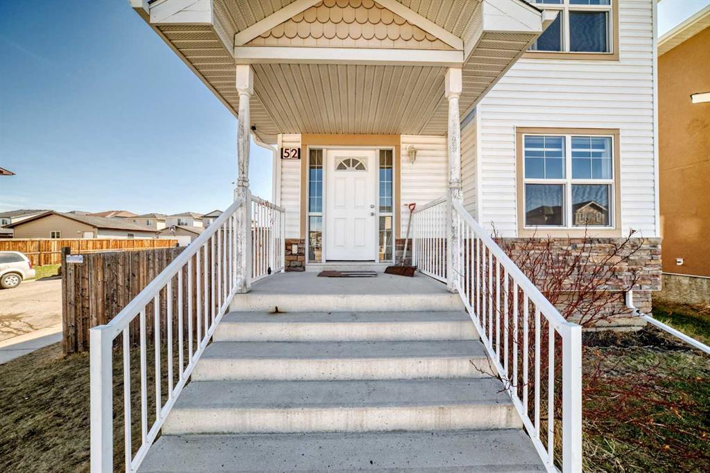 Picture for 52 TARALAKE Street NE