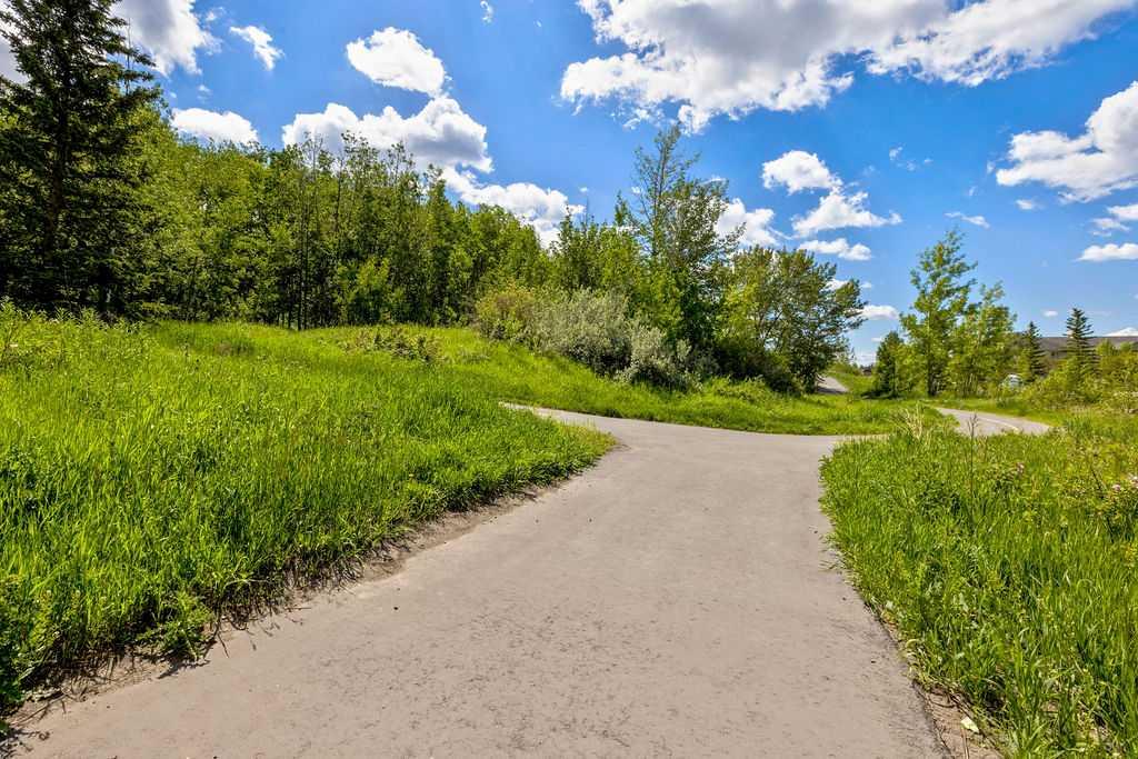 Picture for 155 Citadel Meadow Gardens NW