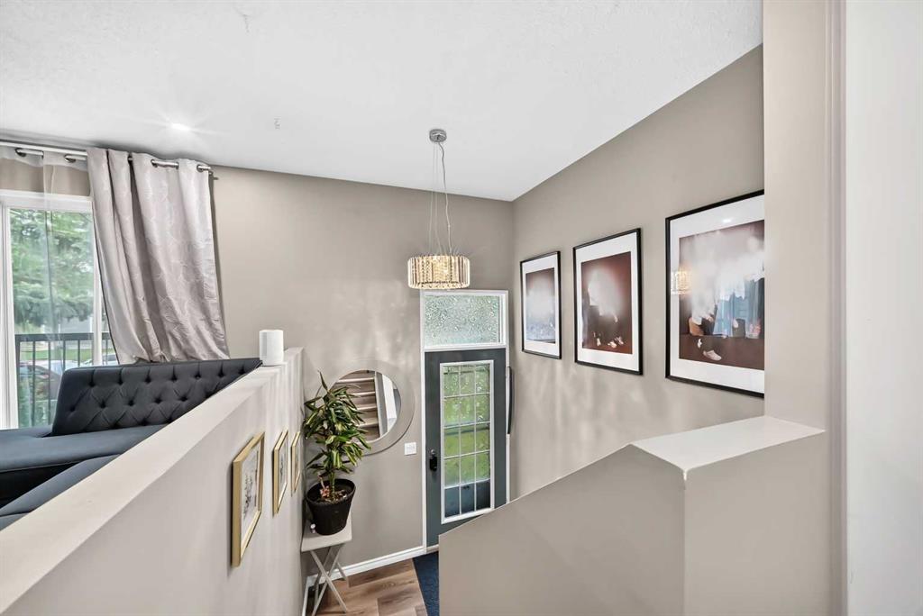 Picture for 553 Macewan Drive NW