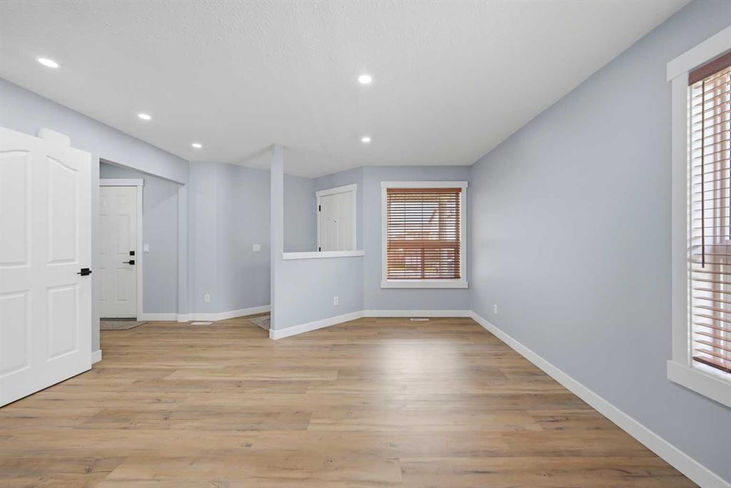 Picture for 38 Saddleland Crescent NE