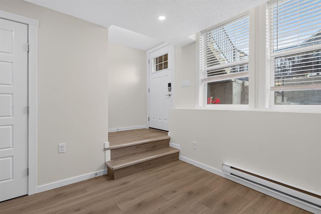 Picture for 461 Cranbrook Square SE