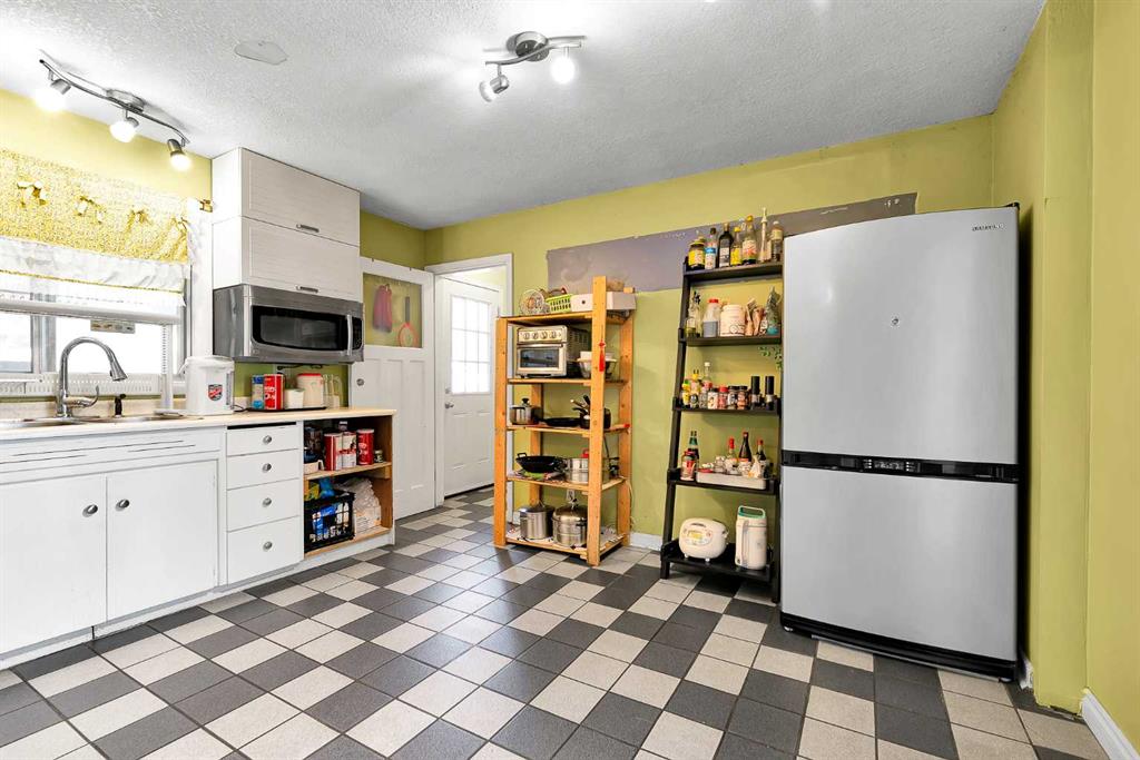 Picture for 6 Tipton Place NW