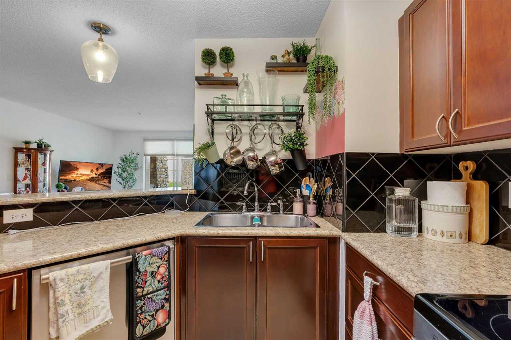 Picture for 116, 428 Chaparral Ravine View SE