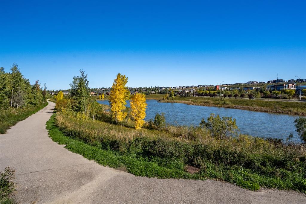 Picture for 209, 45 Aspenmont Heights SW