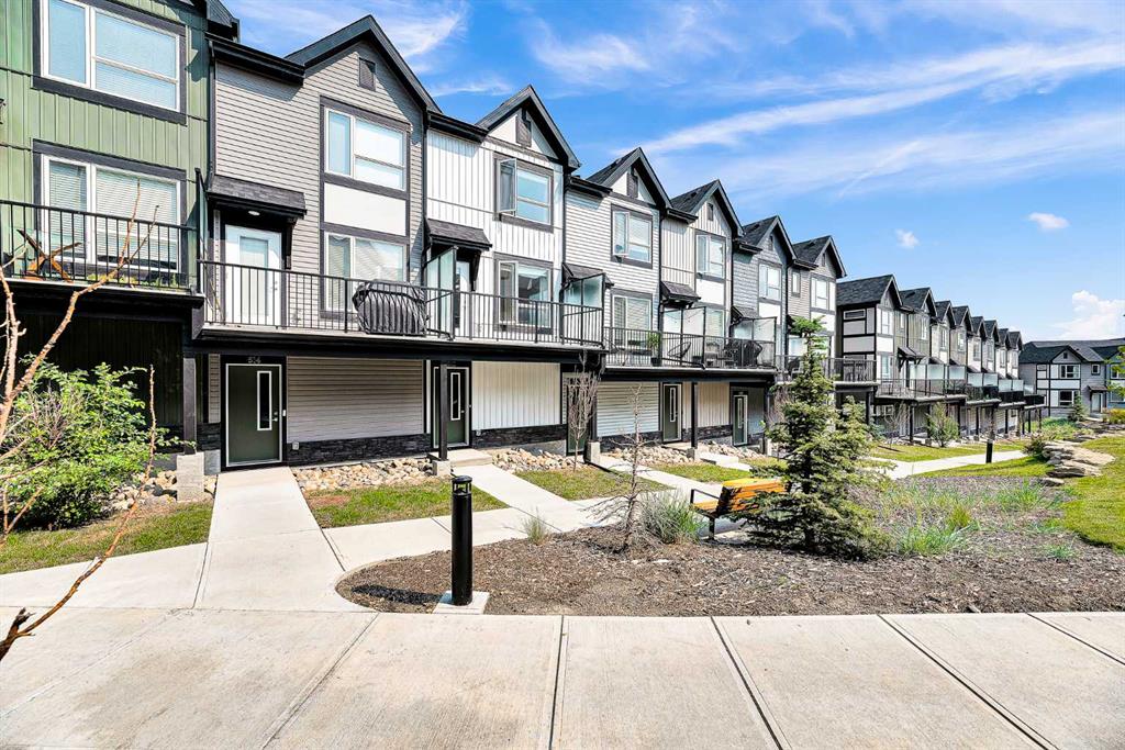 Picture for 512, 16 Evanscrest Park NW