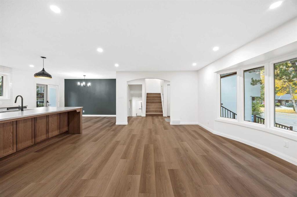 Picture for 124 Canterbury Drive SW