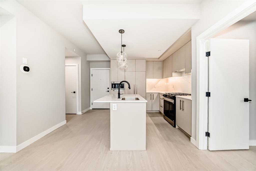 Picture for 407, 8375 Broadcast Avenue SW