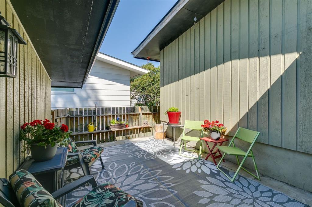 Picture for 724 Willacy Drive SE