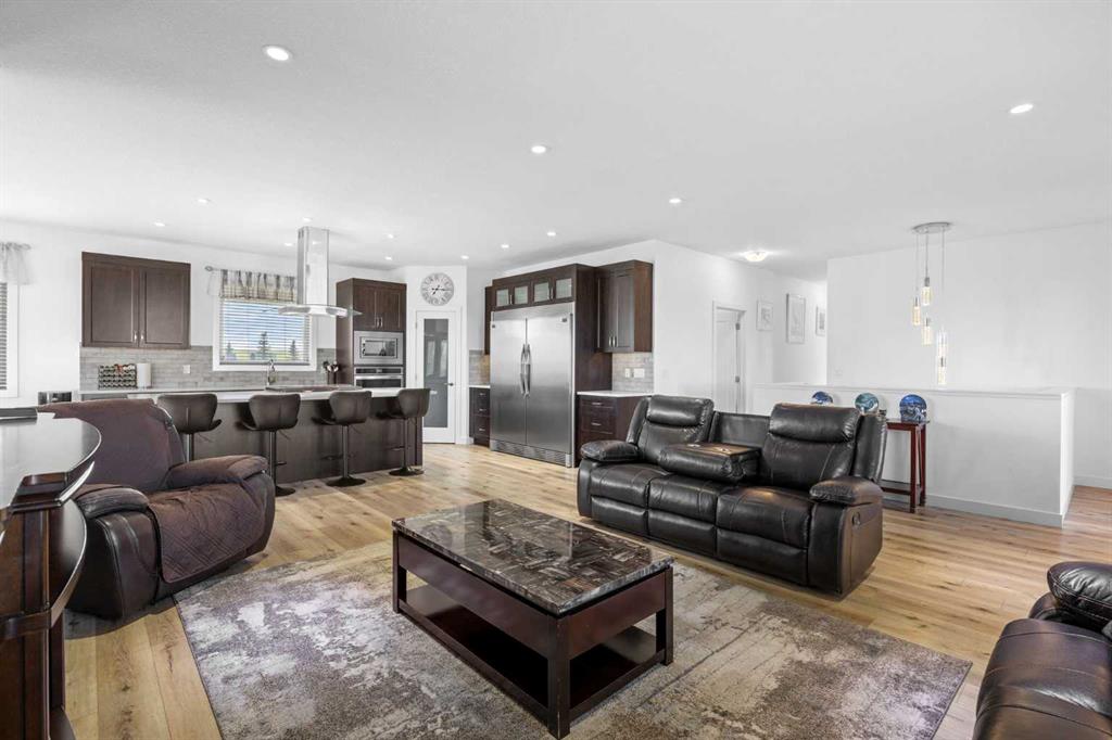 Picture for 349053 Tamarack Drive E