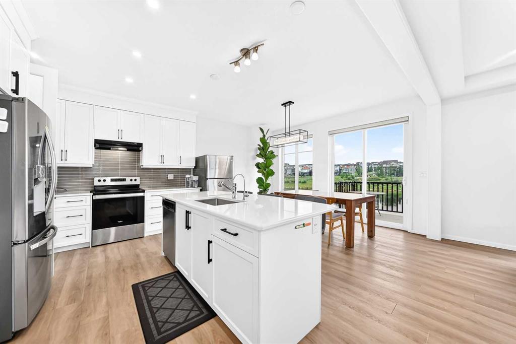 Picture for 149 Carrington Crescent NW