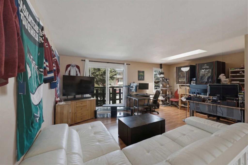 Picture for 6333/6335 24 Avenue NE
