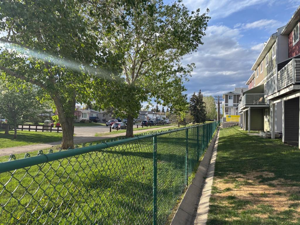 Picture for 602, 800 Yankee Valley Boulevard SE