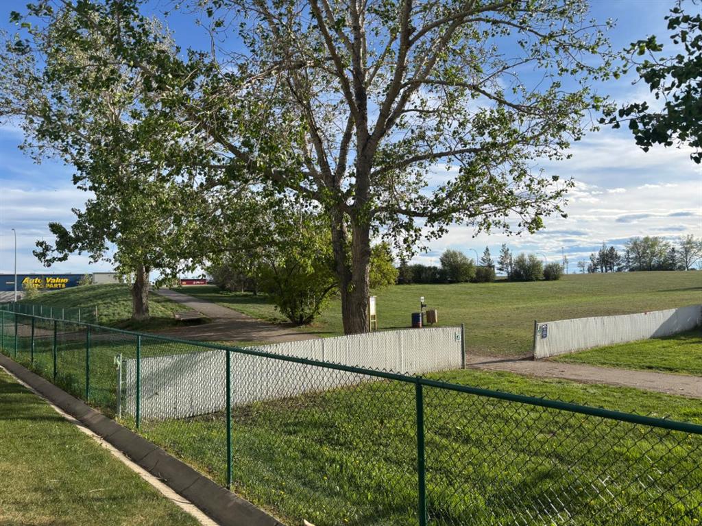 Picture for 602, 800 Yankee Valley Boulevard SE