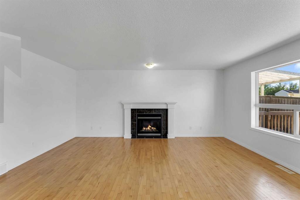 Picture for 7 Saddlecrest Terrace NE