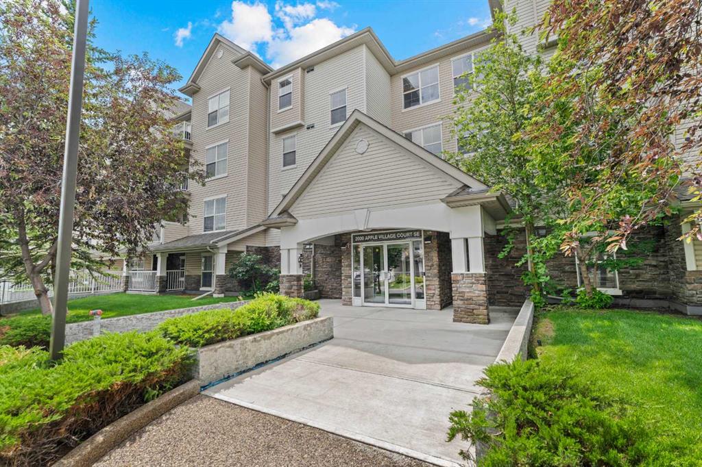 Picture for 208, 2000 Applevillage Court SE